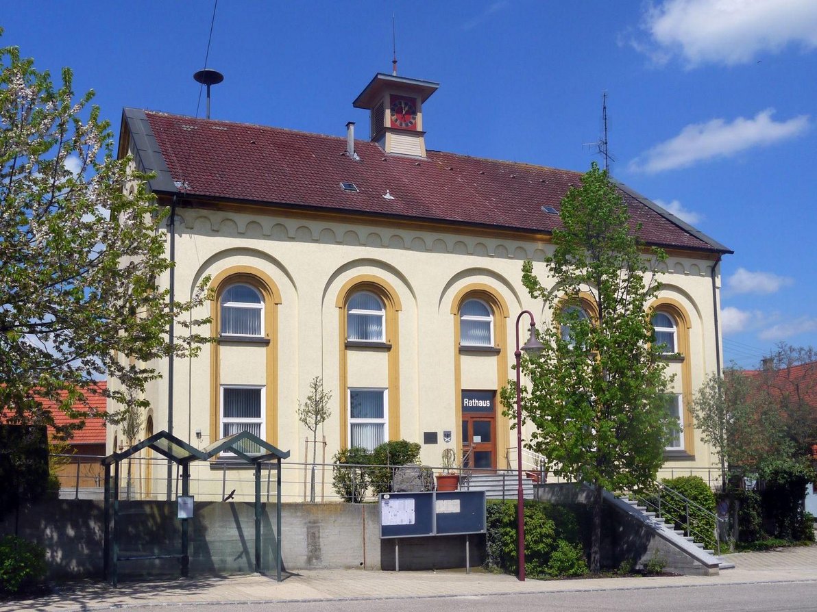 Rathaus Pflaumloch (ehem. Synagoge)